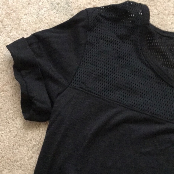 Black shirt with mesh detailing - Picture 2 of 3